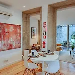 Gorgeous With Great Private Terrace And Ac بورتو